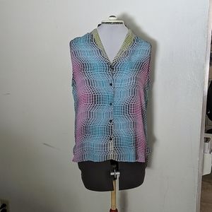 Sleeveless multi color top